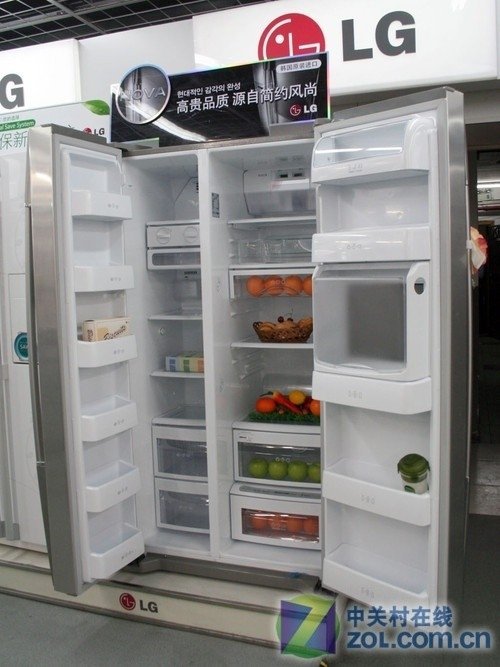 不锈钢金属外观 LG对开门冰箱16800元