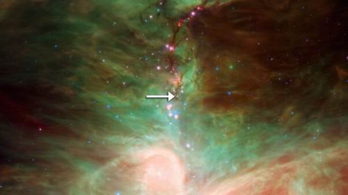 神秘年轻恒星“绿晶体雨”有助解释彗星形成