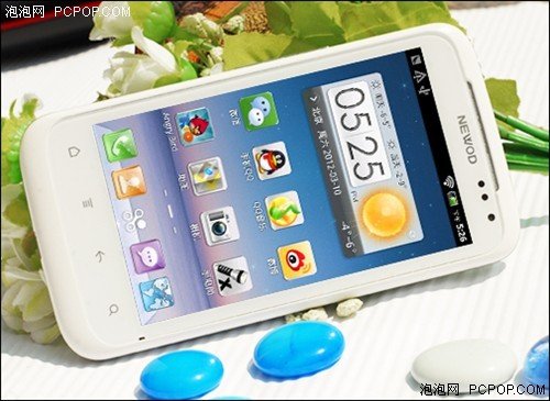 港商投资智能手机 安智G25社交手机抢占市场