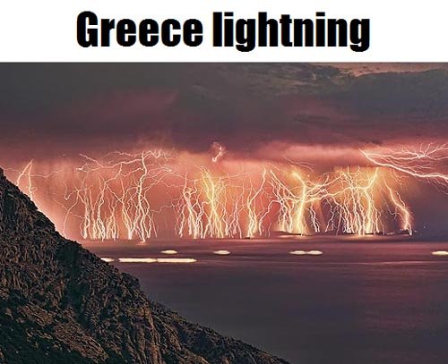 希腊摄影师83分钟拍百余次闪电 好似世界末日