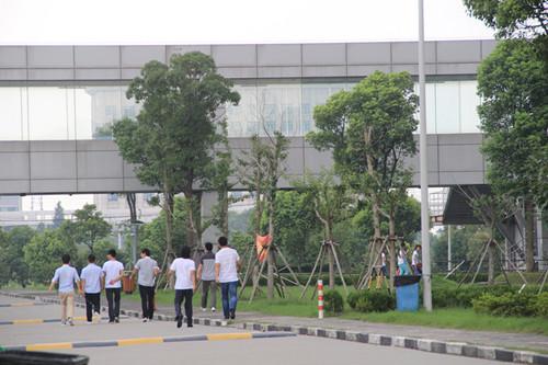 HTC上海工厂停工一个月 苹果代工厂借机抢人
