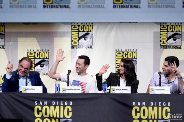 导演及主演在漫展现场