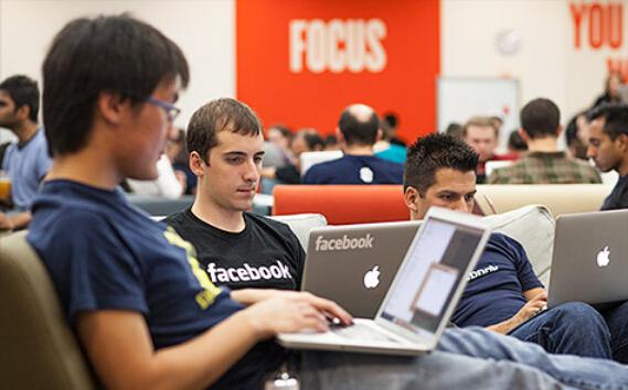 Facebook用人经:年轻是王道