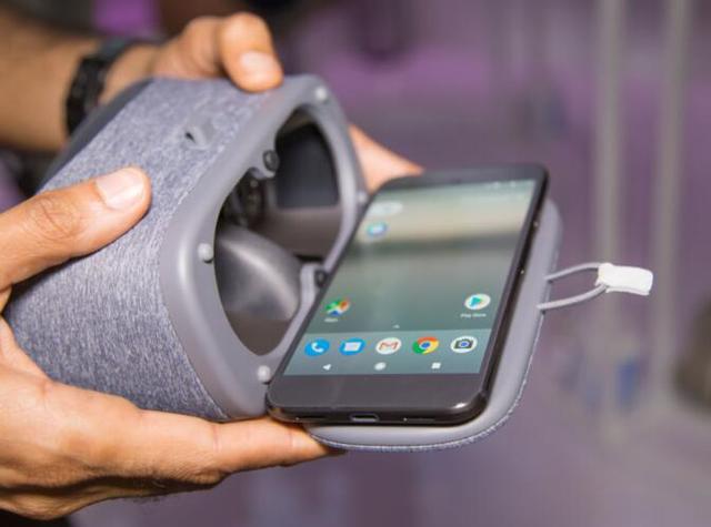 谷歌首款Daydream VR设备上手：廉价的外表下有颗聪明的心