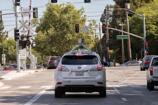 谷歌无人汽车新进度：可同时紧盯路面数百目标