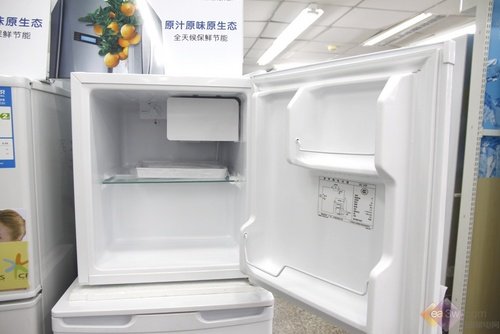 卖场惊现最小冰箱容声bc50f单门冰箱