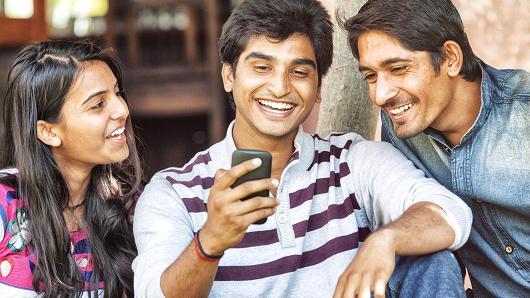 中国手机制造商席卷印度