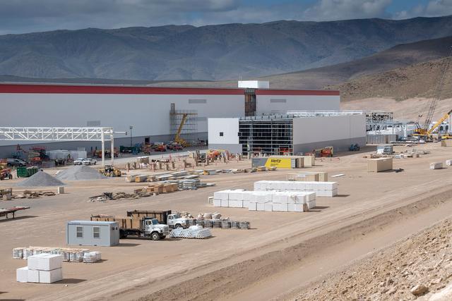 解密特斯拉电池工厂 能否拿到Model3就靠它了