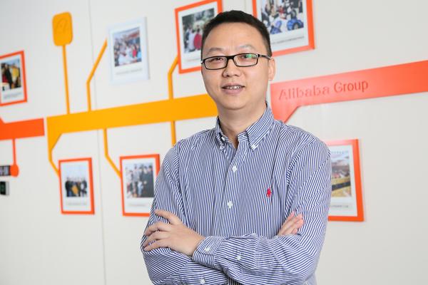 下岗工人“变身”致富带头人 放养藏香猪畅销湘粤赣