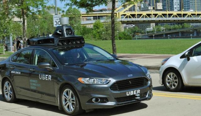 Uber自动驾驶汽车现身旧金山街头 激光雷达处于激活状态