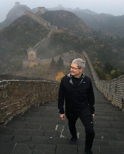 库克访华再去杭州西湖零售店