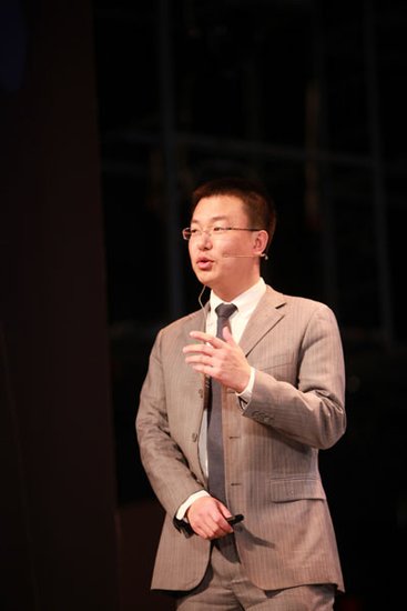 太阳能投资专家刘文平发表演讲