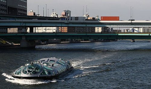 日本现未来世界水上巴士 形似太空飞船(图)