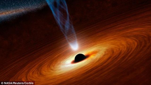 研究揭晓银河系黑洞神秘气体云的真实起源