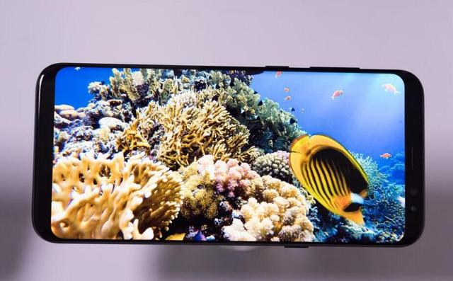 大家都在搶著調(diào)高屏幕分辨路 三星為何卻偷偷調(diào)低？