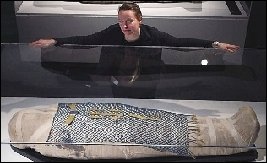 6000年前木乃伊隐藏珠宝 包裹着金质护身符