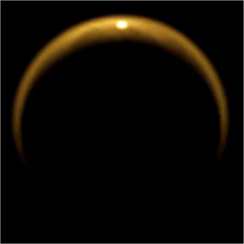 美卡西尼号探测器拍摄土星及其卫星高清美图