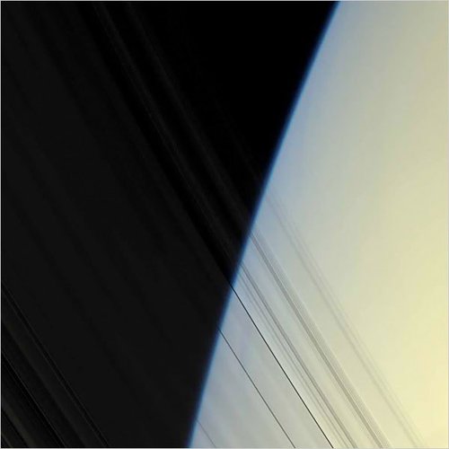 美卡西尼号探测器拍摄土星及其卫星高清美图