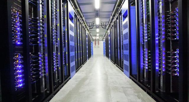 俄总理签署法案:禁止政府机构购买外国软件