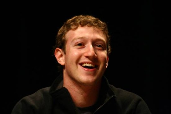 Facebook创始人否认开发自有品牌手机