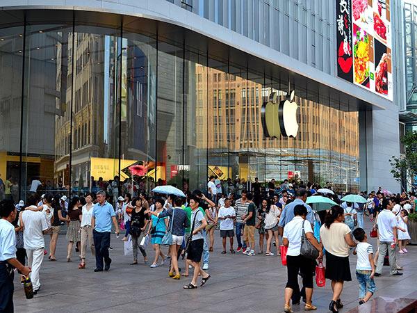 人民币贬值或导致苹果提高iPhone中国售价