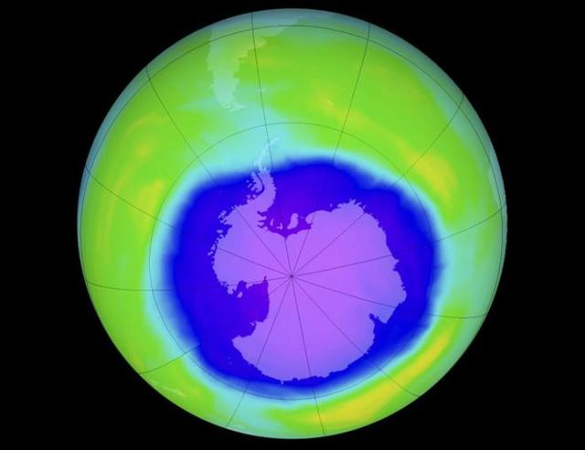 科学家发现南极臭氧洞开始“愈合”迹象
