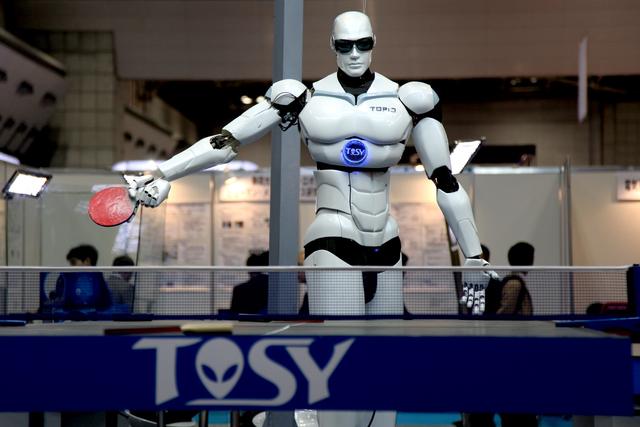 欧洲欲通过立法将机器人算作人 有可能以后要纳税了