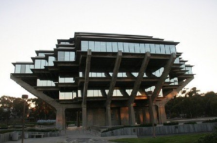 未满18岁禁止进入 世界最性感建筑大集合