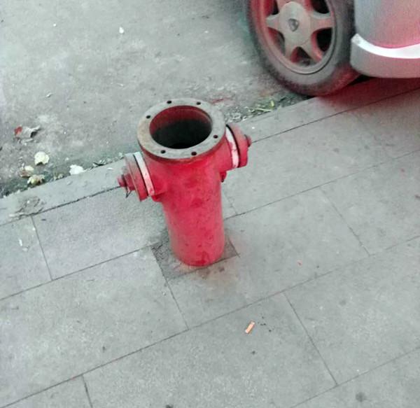 消防栓设施屡屡被盗 一批发市场存安全隐患