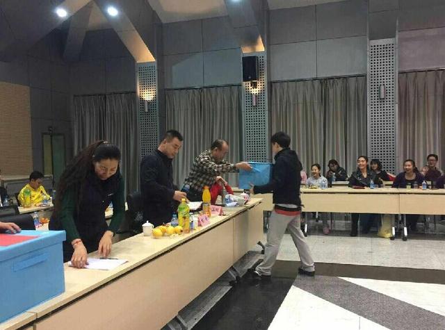 天津市体操运动管理中心迎新年运动员卡拉ok