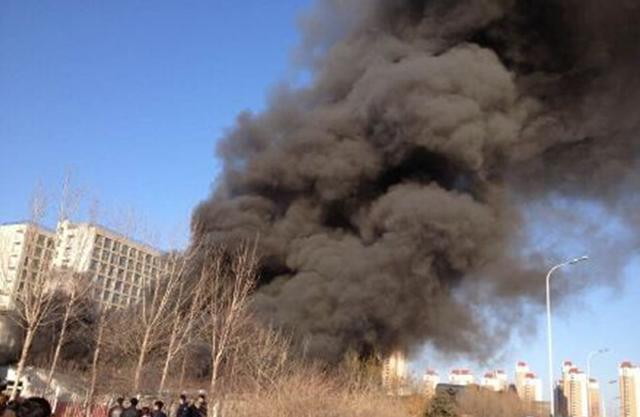突发:天津城建大学与天津农学院附近发生大火