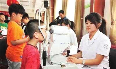 津完成两万名儿童视力筛查 近视发病特点需注意