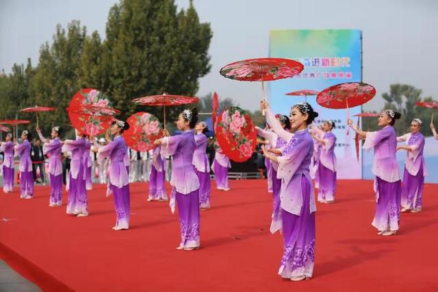 天津市庆祝改革开放40周年优秀广场舞展演举