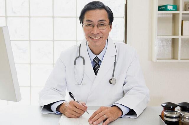 主刀皇后_主刀医生收入