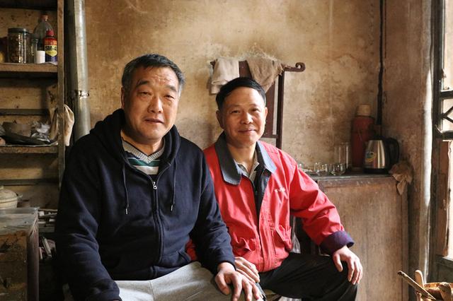 小泥巴玩出大名堂!津六旬老翁摔一把泥巴赚几万块