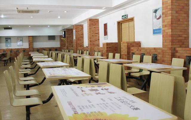 中国大学饮食情怀排行榜 用挖掘机炒菜