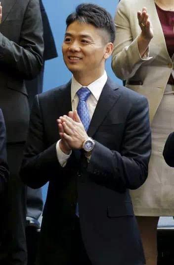 马云,张朝阳,刘强东:你们能不能把西装穿好?