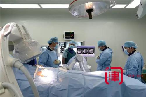 天津市一中心医院做复杂骨折手术 机器人来帮
