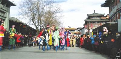 逛古镇 赏民俗
