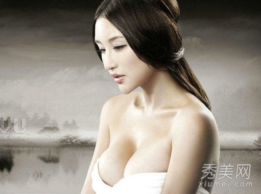 刘雨欣爆乳抢镜不输杨幂 靠抛胸上位女星大盘点