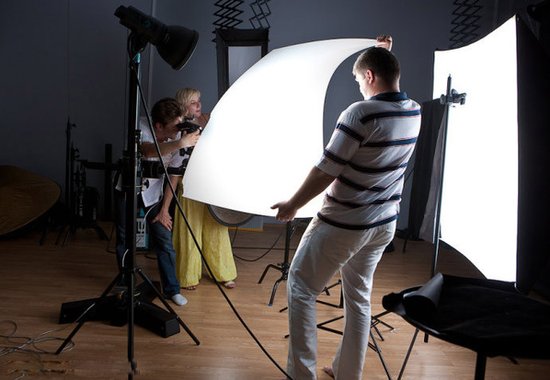 唯美大片 揭秘摄影师拍摄人体<em>艺术写真</em>全过程