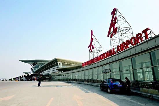 打造现代大型空港 太原飞机场双航站楼比翼齐