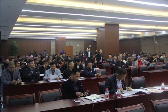 难得一见8家开发商同台竞争 中梁溢价87.25%