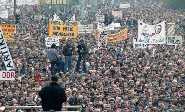 西德牧羊犬_东德和西德的收入