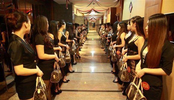 出手阔绰的小姐已经不是弱势群体?_评论_腾