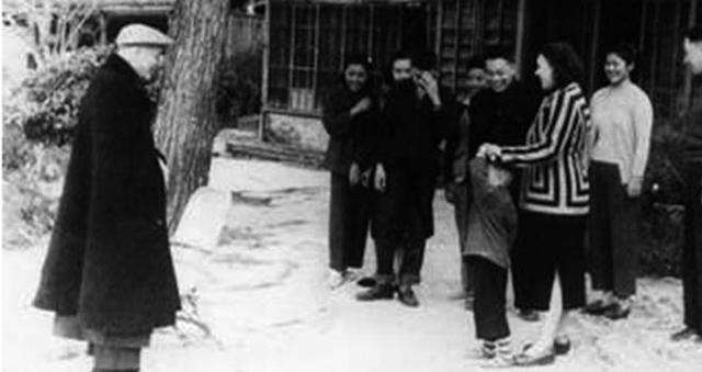 1949年台湾人口_...命基地的计划.1949年12月,蒋介石从成都逃往台湾.1949年12月..