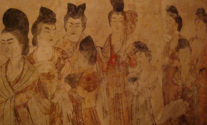 唐朝永泰公主墓中的壁画，画中贵妇袒胸露乳