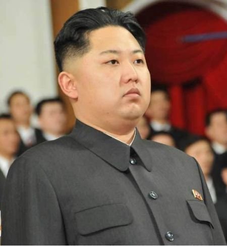 韩媒称金正恩撤换朝军全部一线指挥官