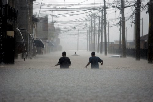 美洲多国出现暴雨洪灾 厄尔尼诺事件是主因_国