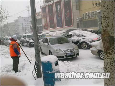 黑龙江降暴雪 机场和5条高速公路关闭